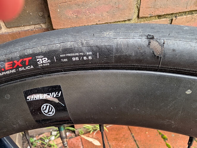 PXL_20251130_010453057